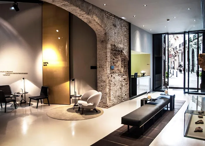 Caro Hotel
